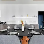 Spacious & Modern Home In Central Paris - 2Br6P - A20